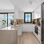 Casa Calida Brisa, *